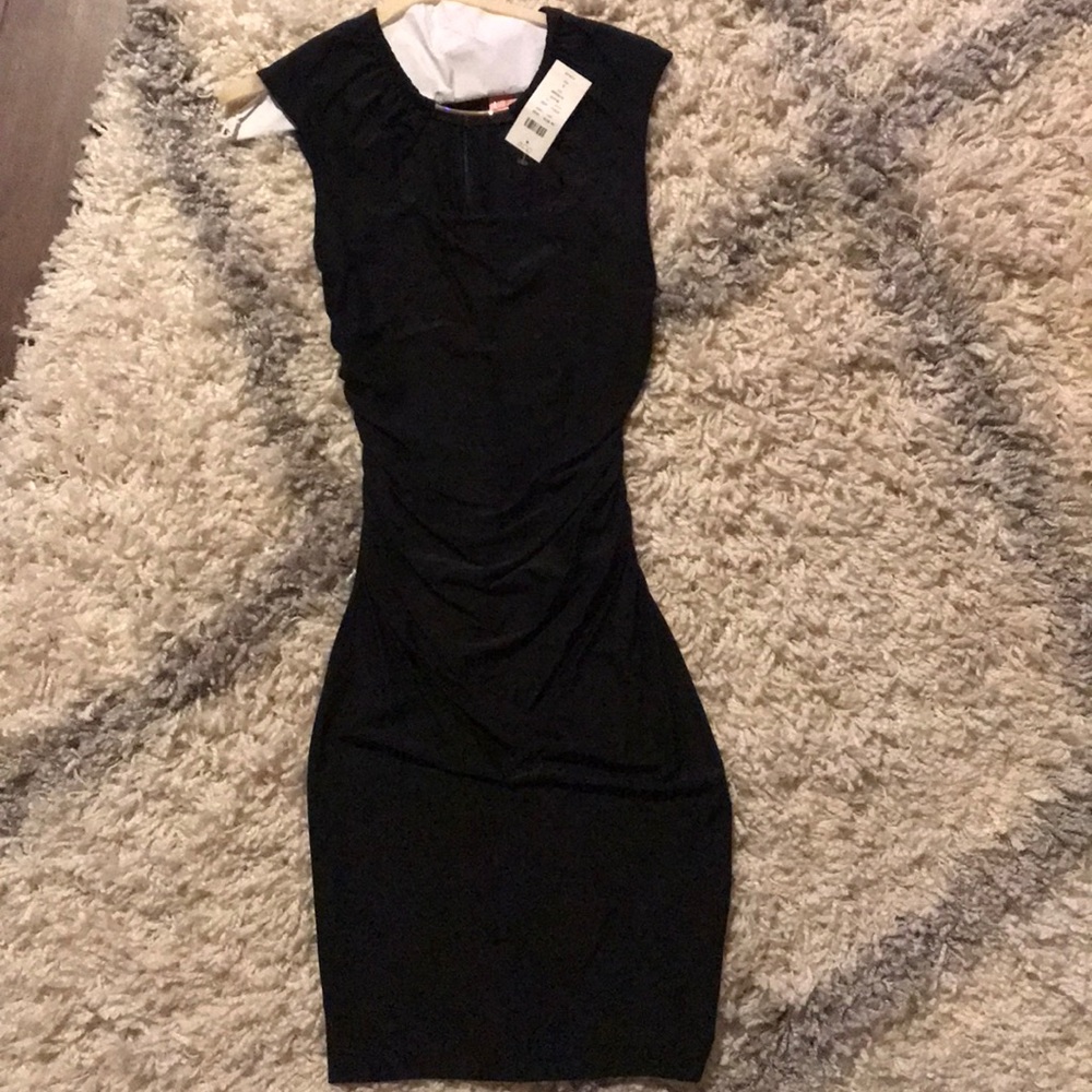 Brand NEW size 0 Cache dress! 💃🏼